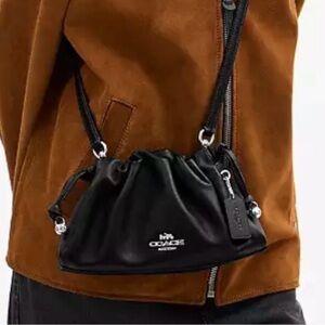 Coach Faye shoulder Leather Drawstring Crossbody Bag